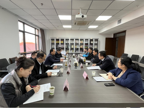 安徽省糧食和物資儲備局、中國農(nóng)業(yè)發(fā)展銀行安徽省分行赴淮糧集團(tuán)考察調(diào)研秋糧收儲工作